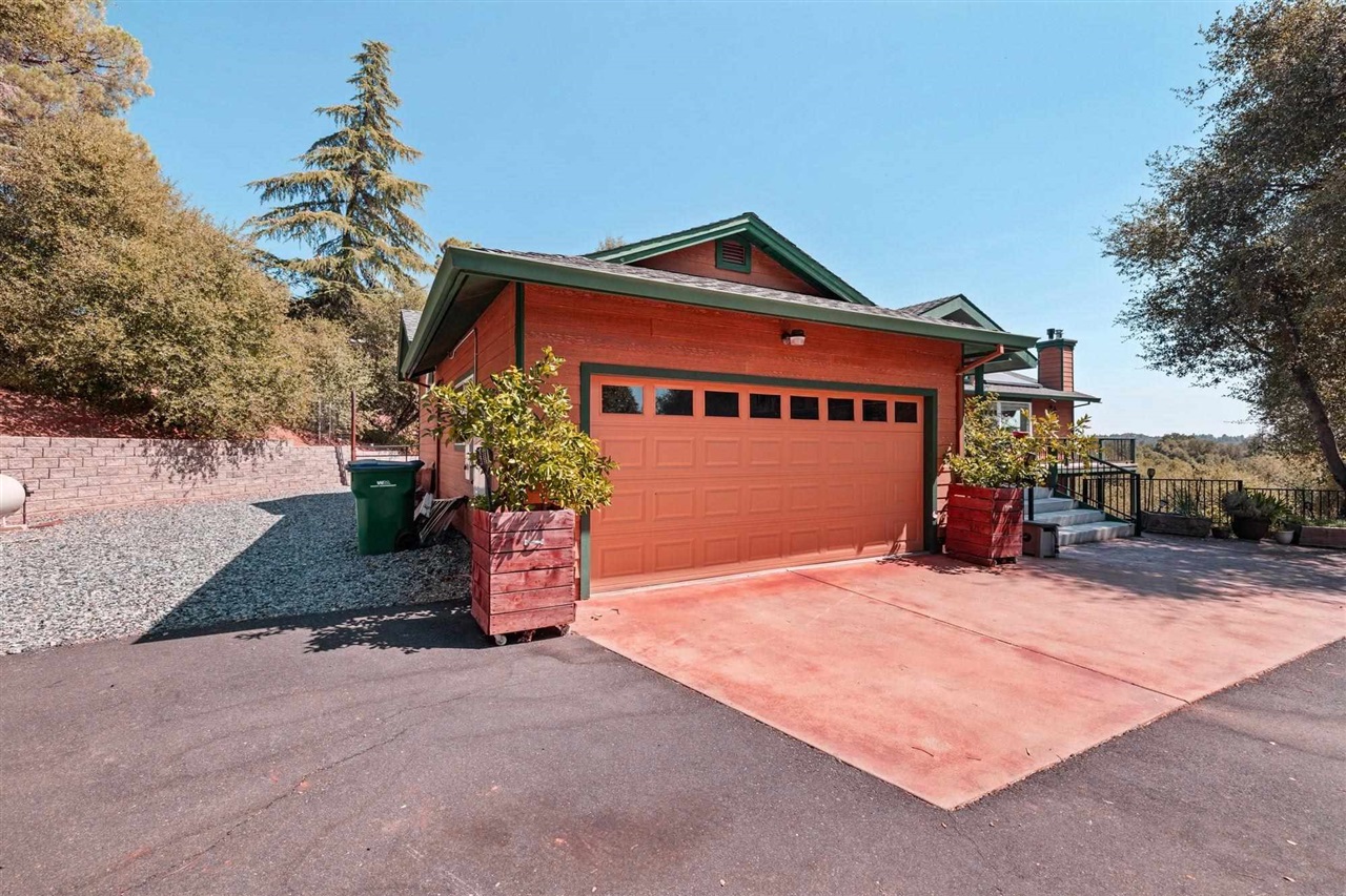 14173 Oak Knoll