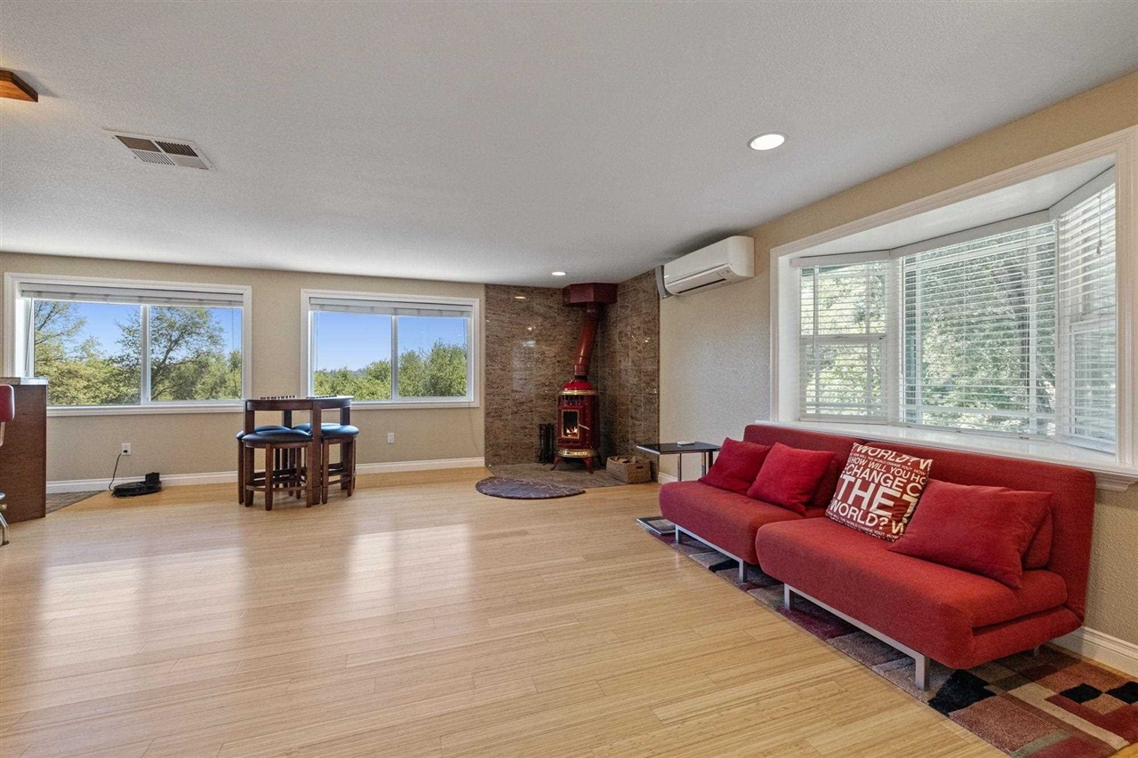 14173 Oak Knoll
