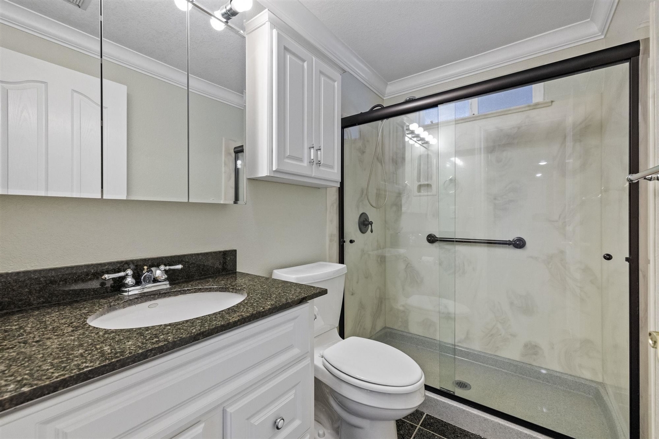 14173 Oak Knoll