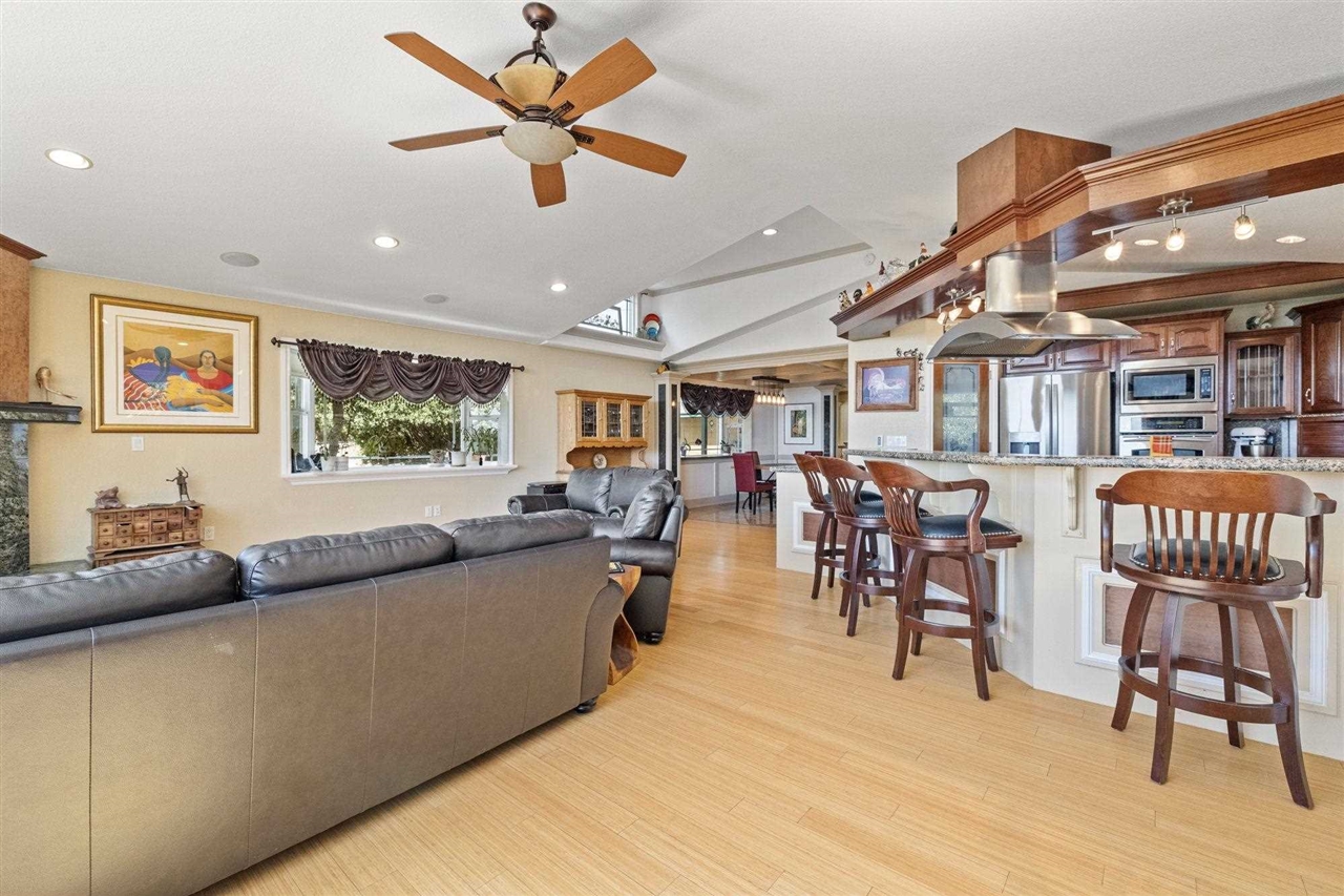 14173 Oak Knoll