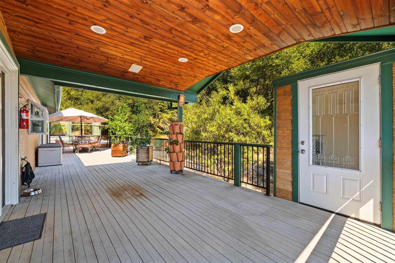 14173 Oak Knoll
