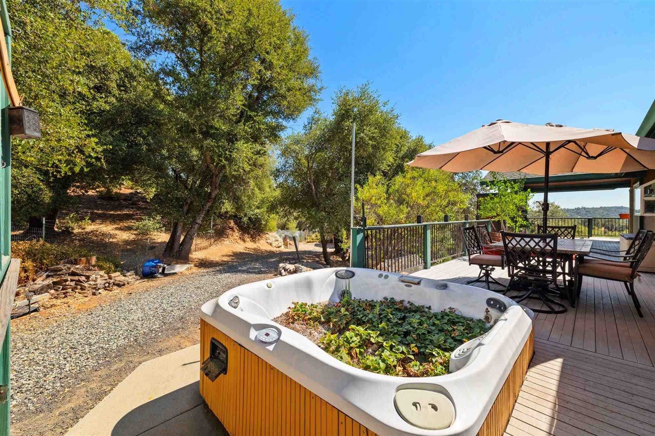 14173 Oak Knoll