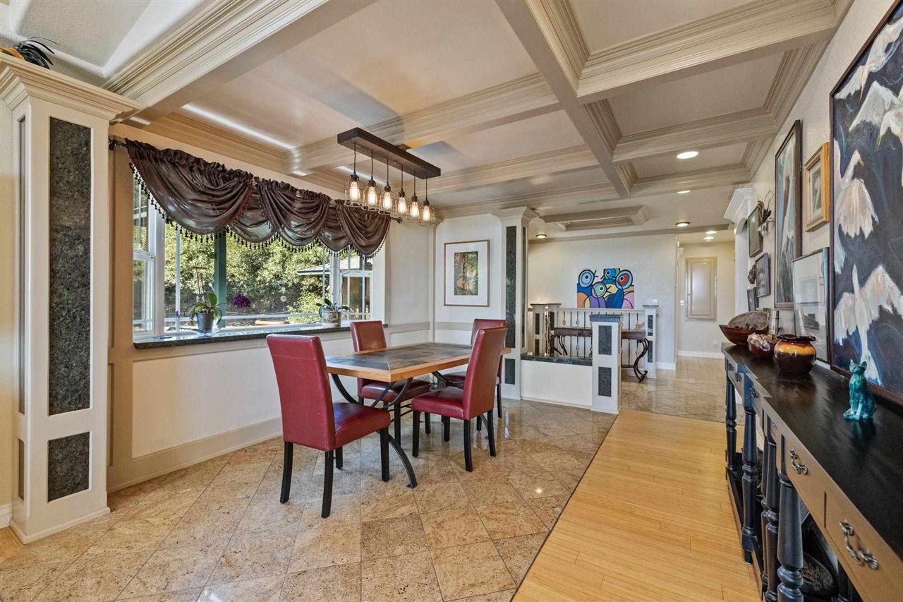 14173 Oak Knoll