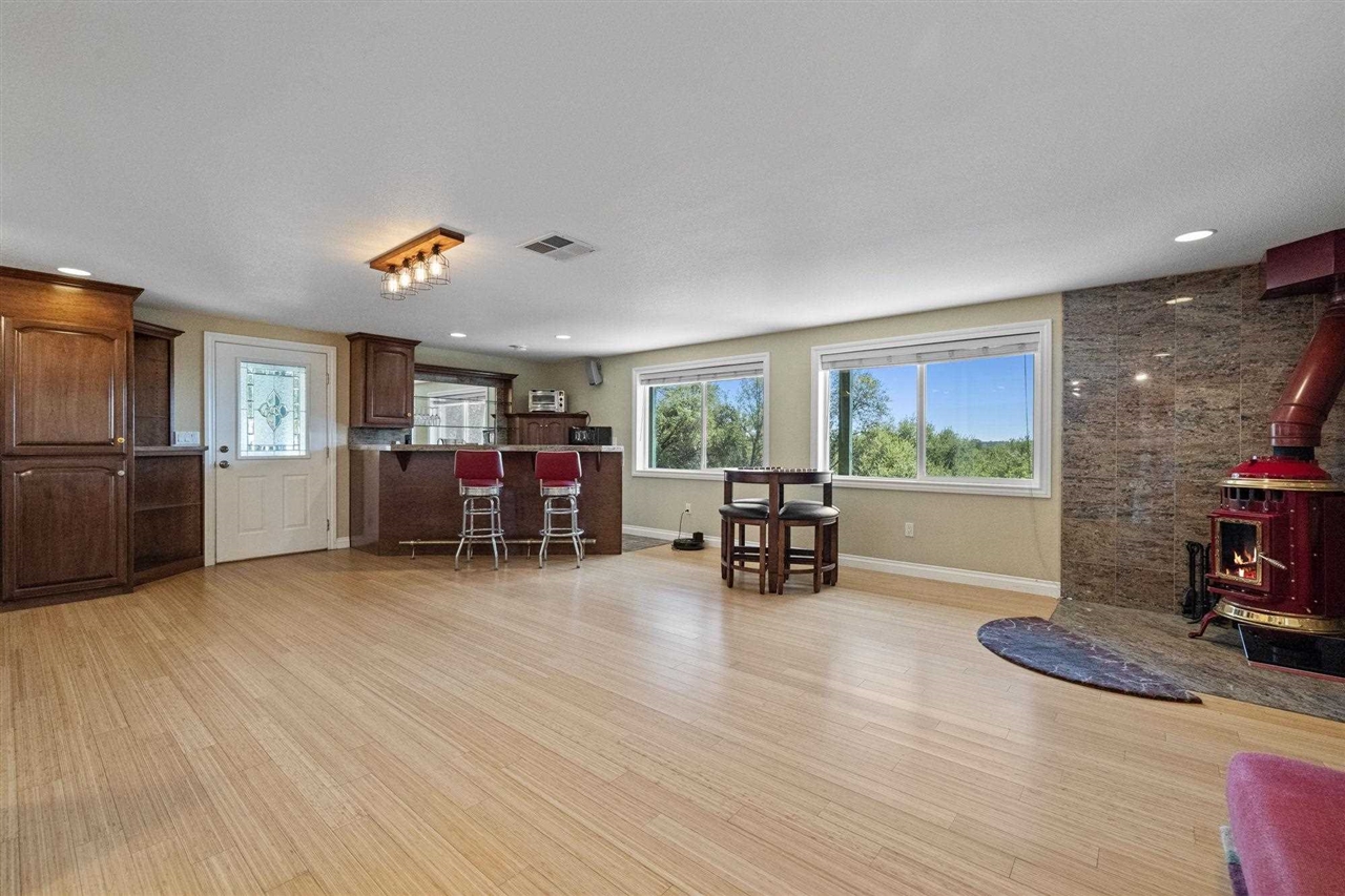 14173 Oak Knoll