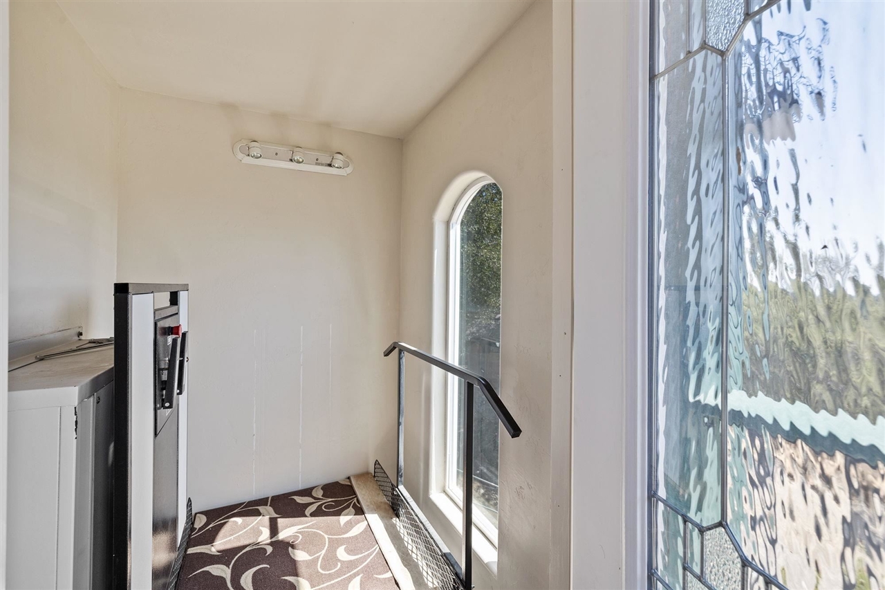 14173 Oak Knoll