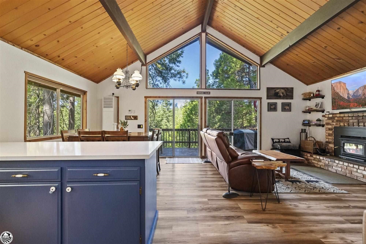 23950 Yellow Pine