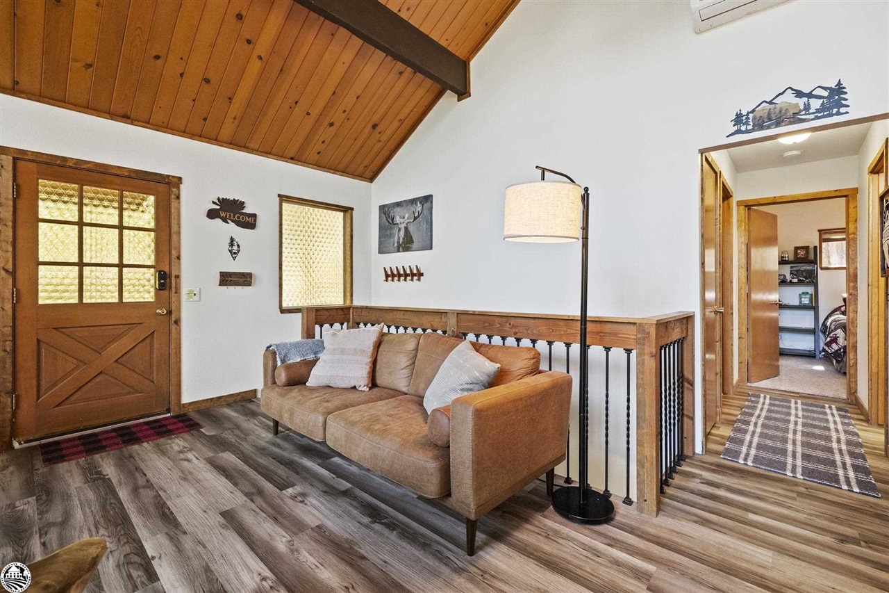 23950 Yellow Pine