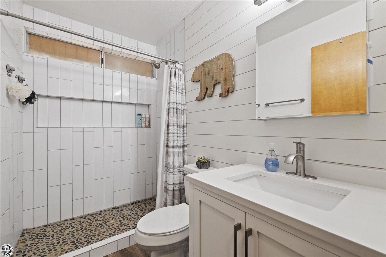 23950 Yellow Pine