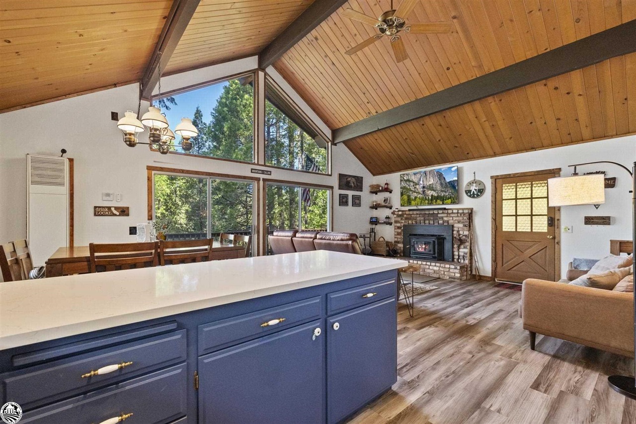 23950 Yellow Pine