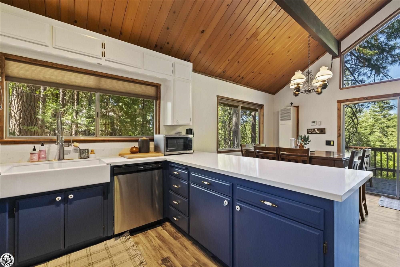 23950 Yellow Pine