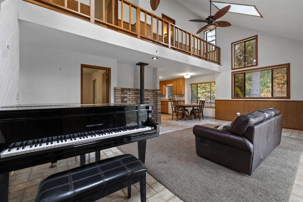 23899 Hilltop