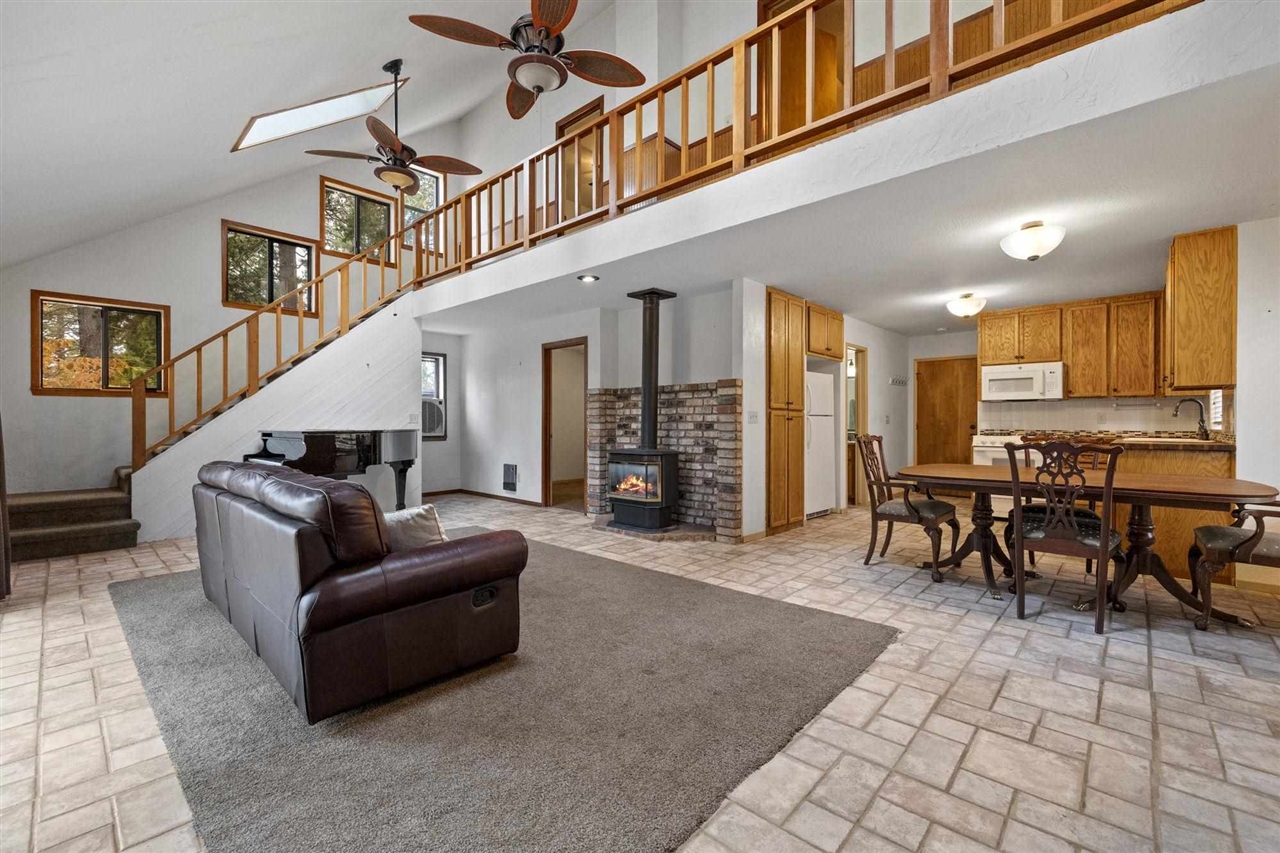 23899 Hilltop