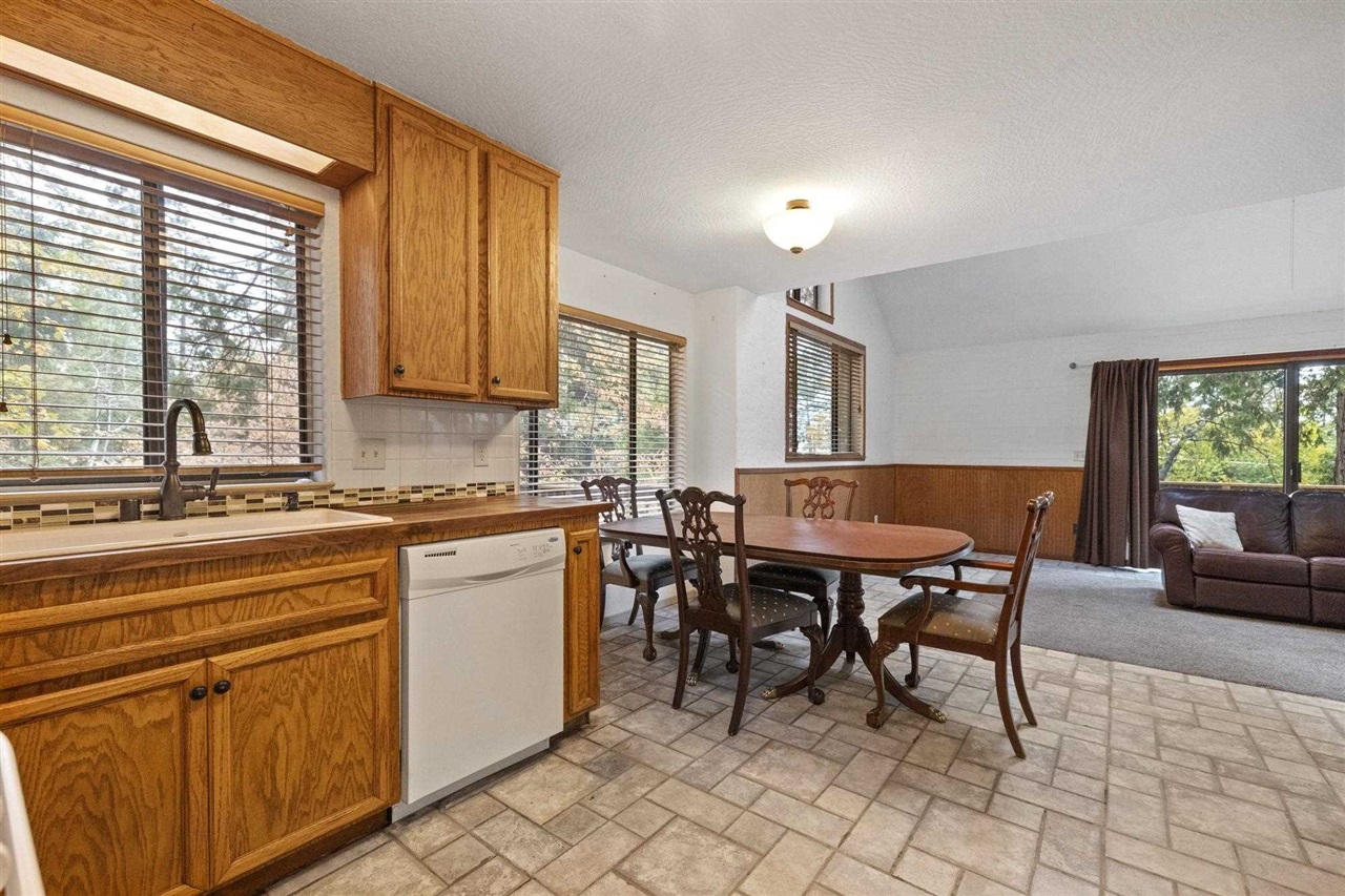 23899 Hilltop