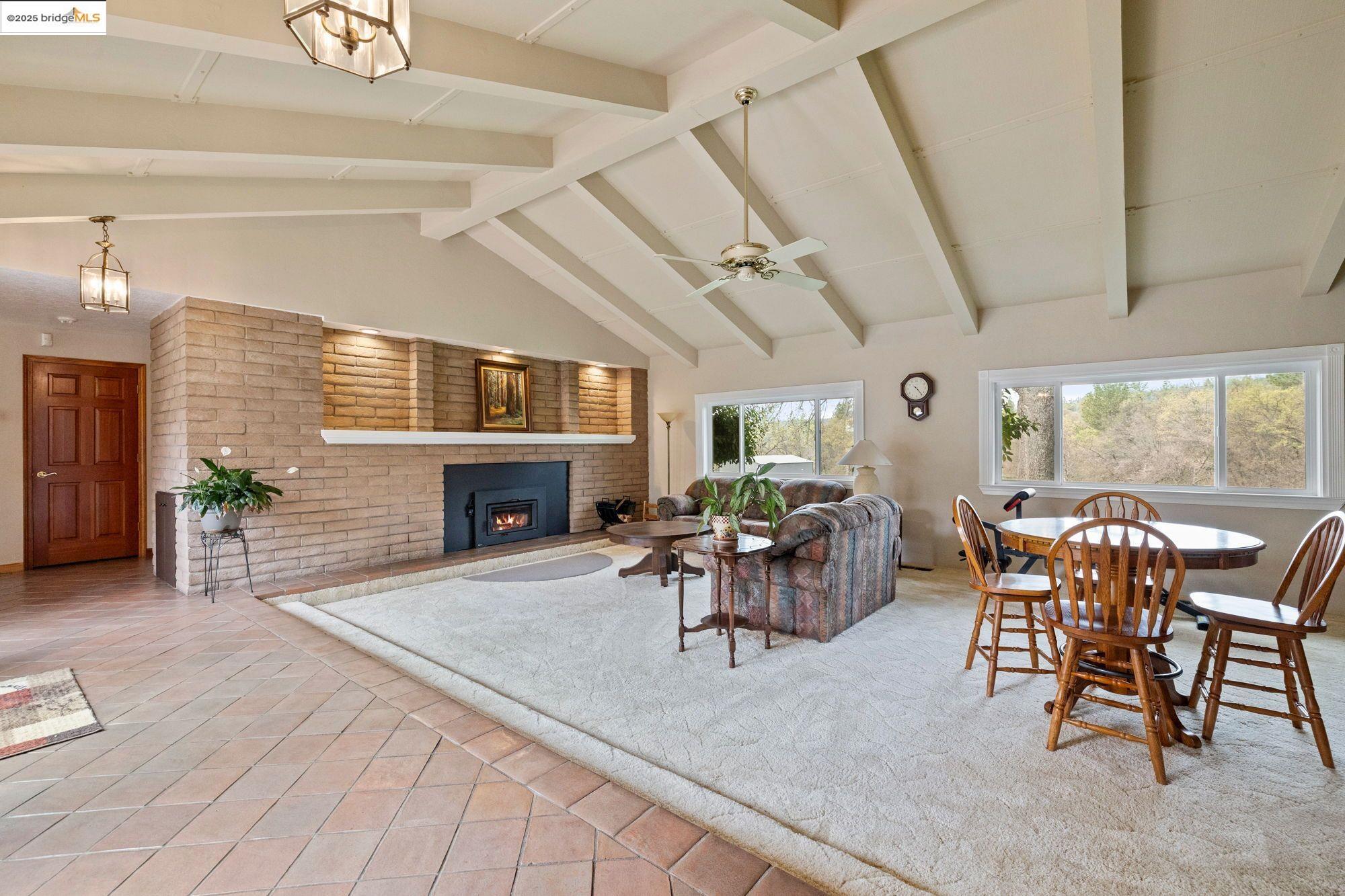 22309 Villas Ln