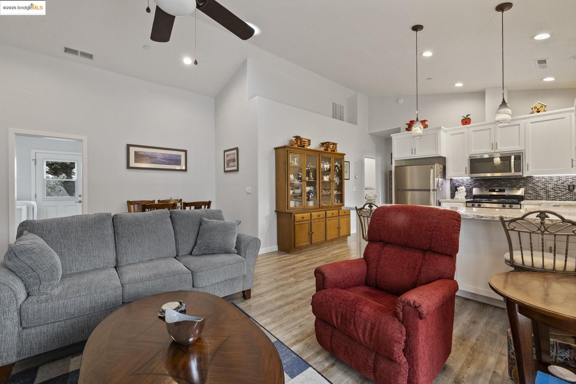 22309 Villas Ln
