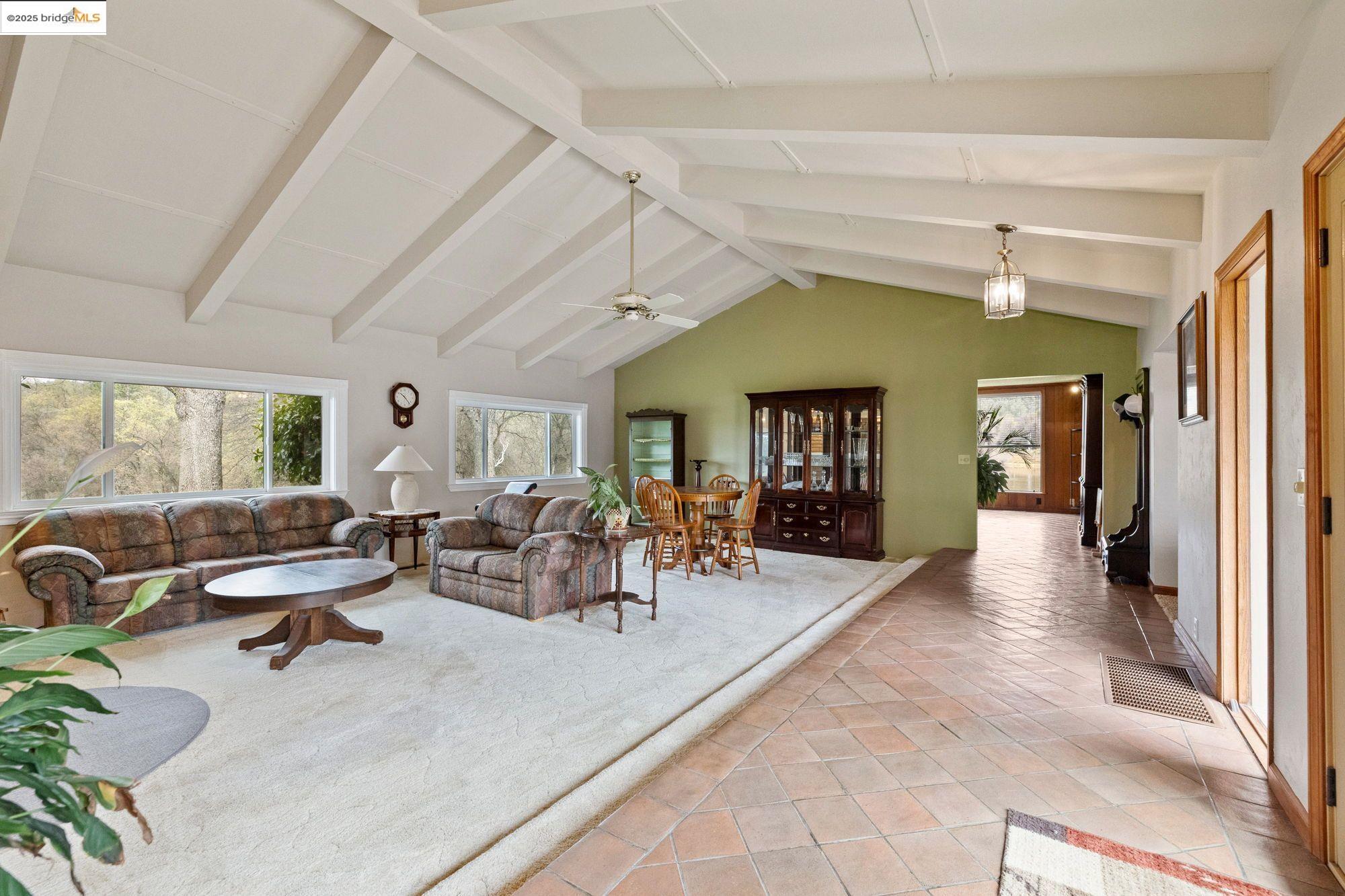 22309 Villas Ln