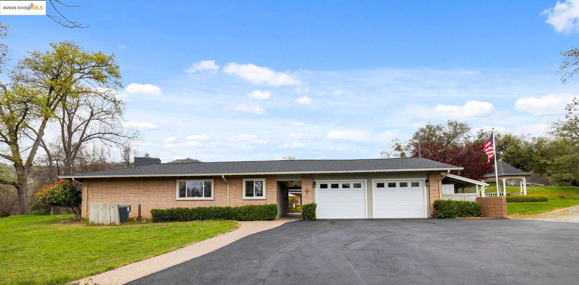 22309 Villas Ln