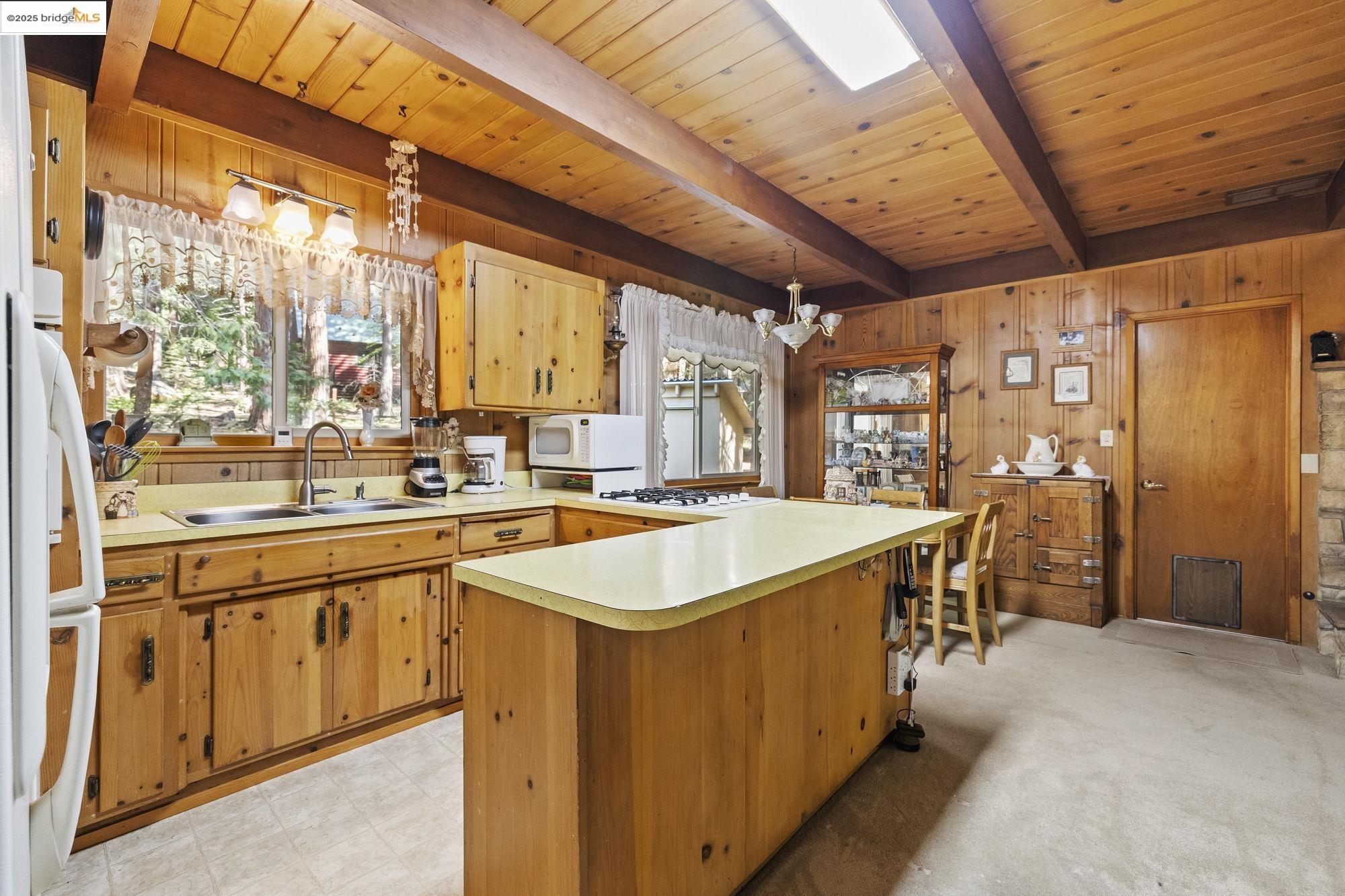 24250 Nuka Ct