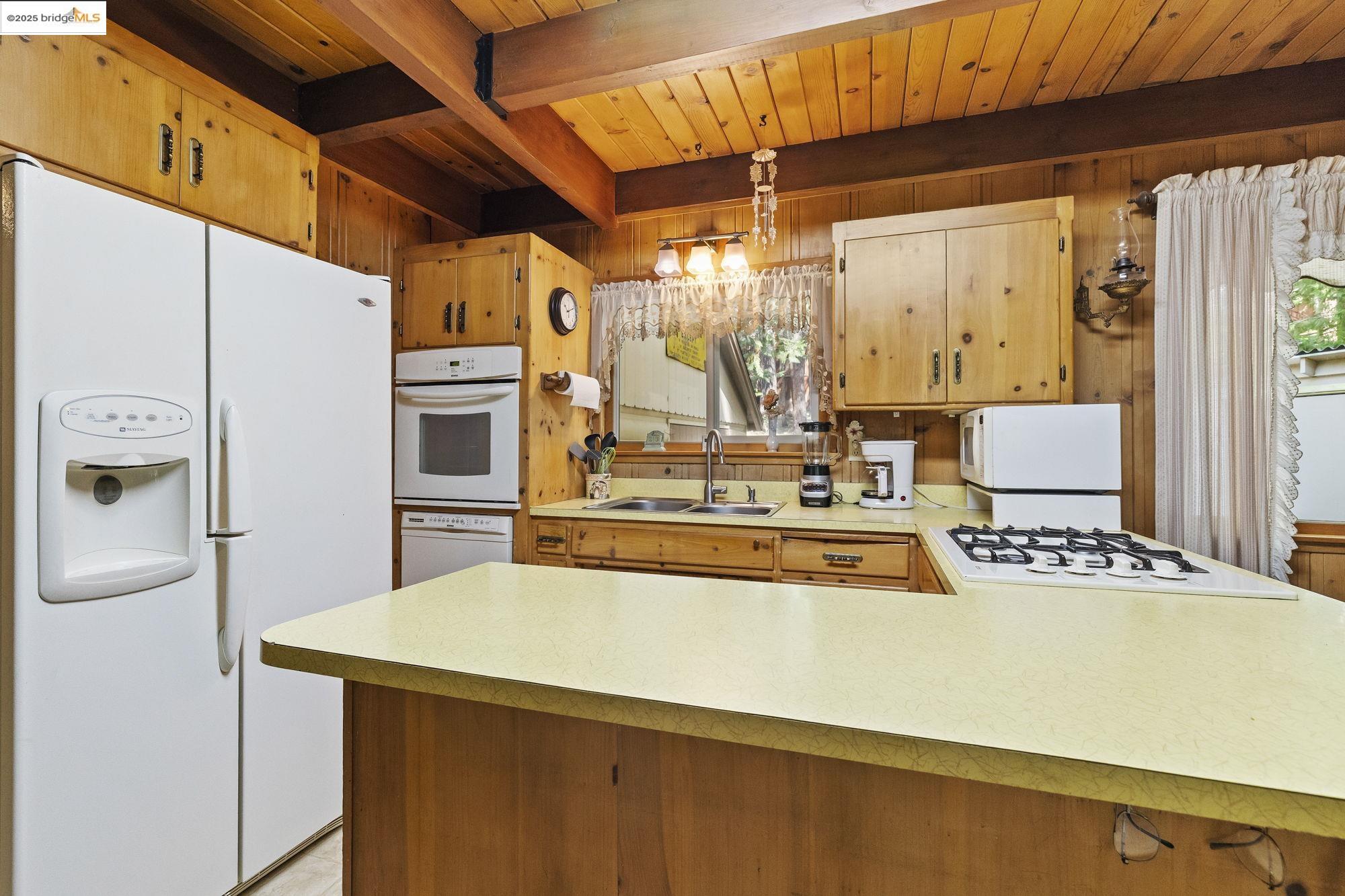 24250 Nuka Ct