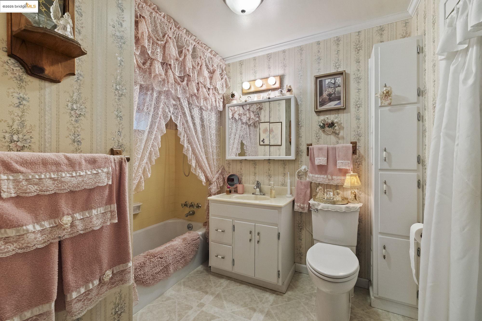 24250 Nuka Ct
