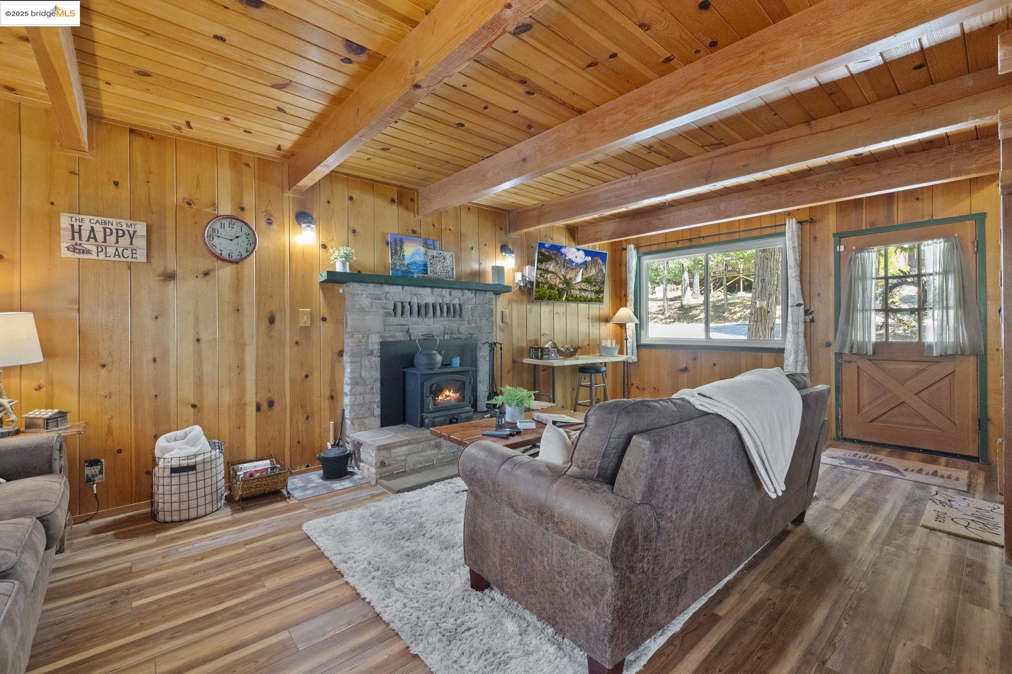 24366 Lavene Ln