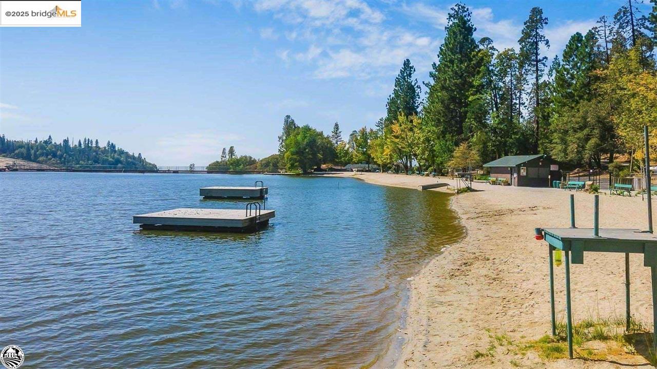 22930 Placer Dr