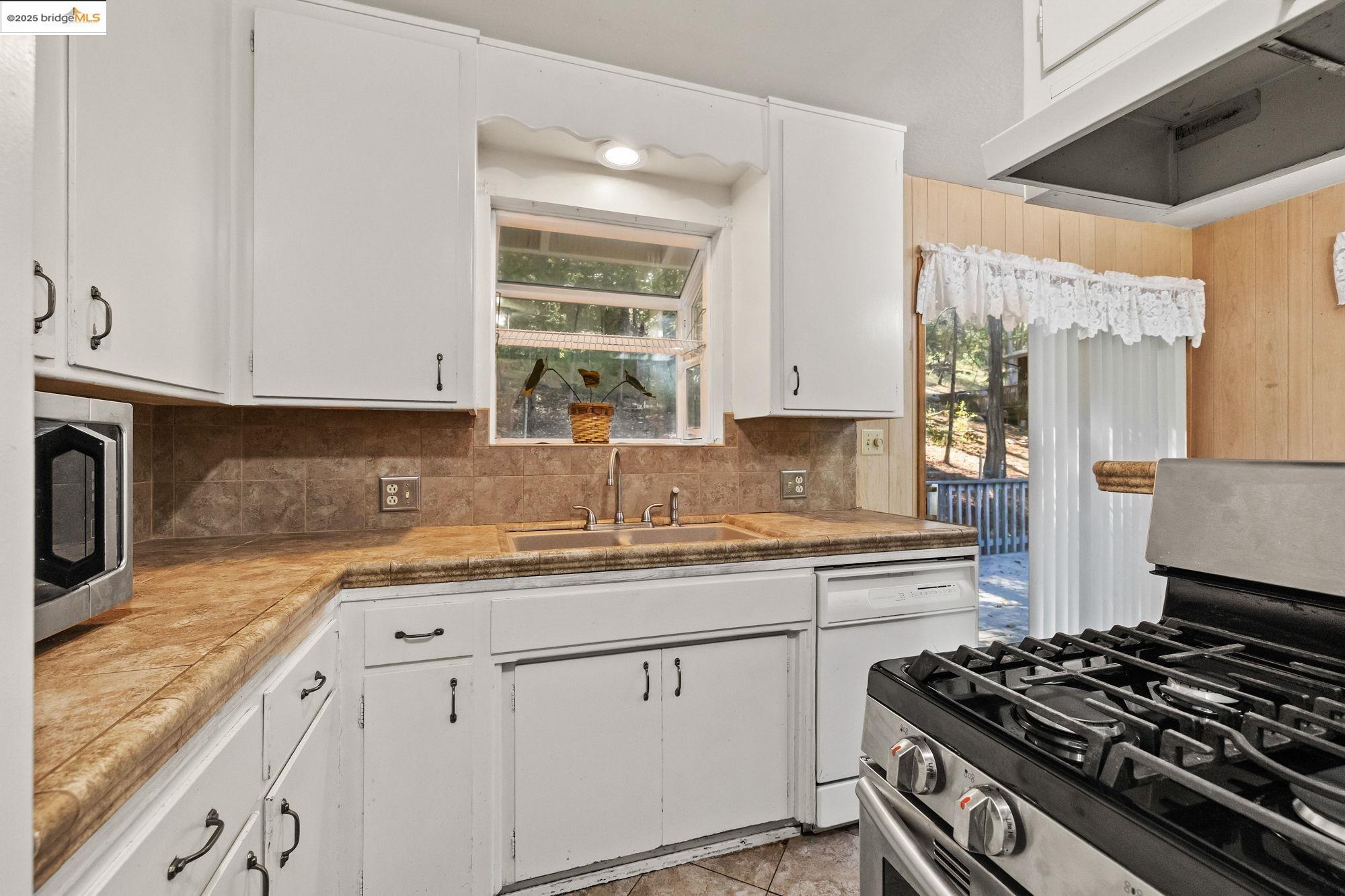 22369 Ponderosa Dr.