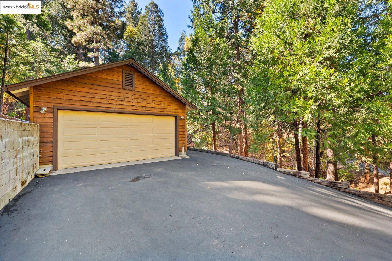 24181 Awahanee Rd., Sonora