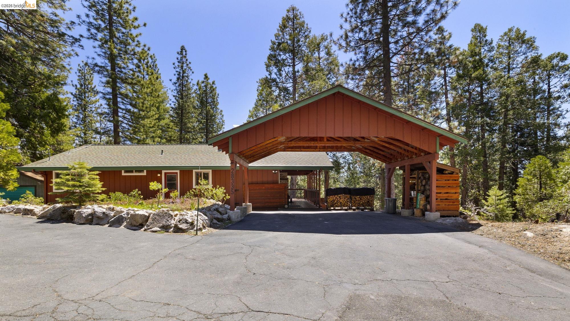 28335 Georges Dr