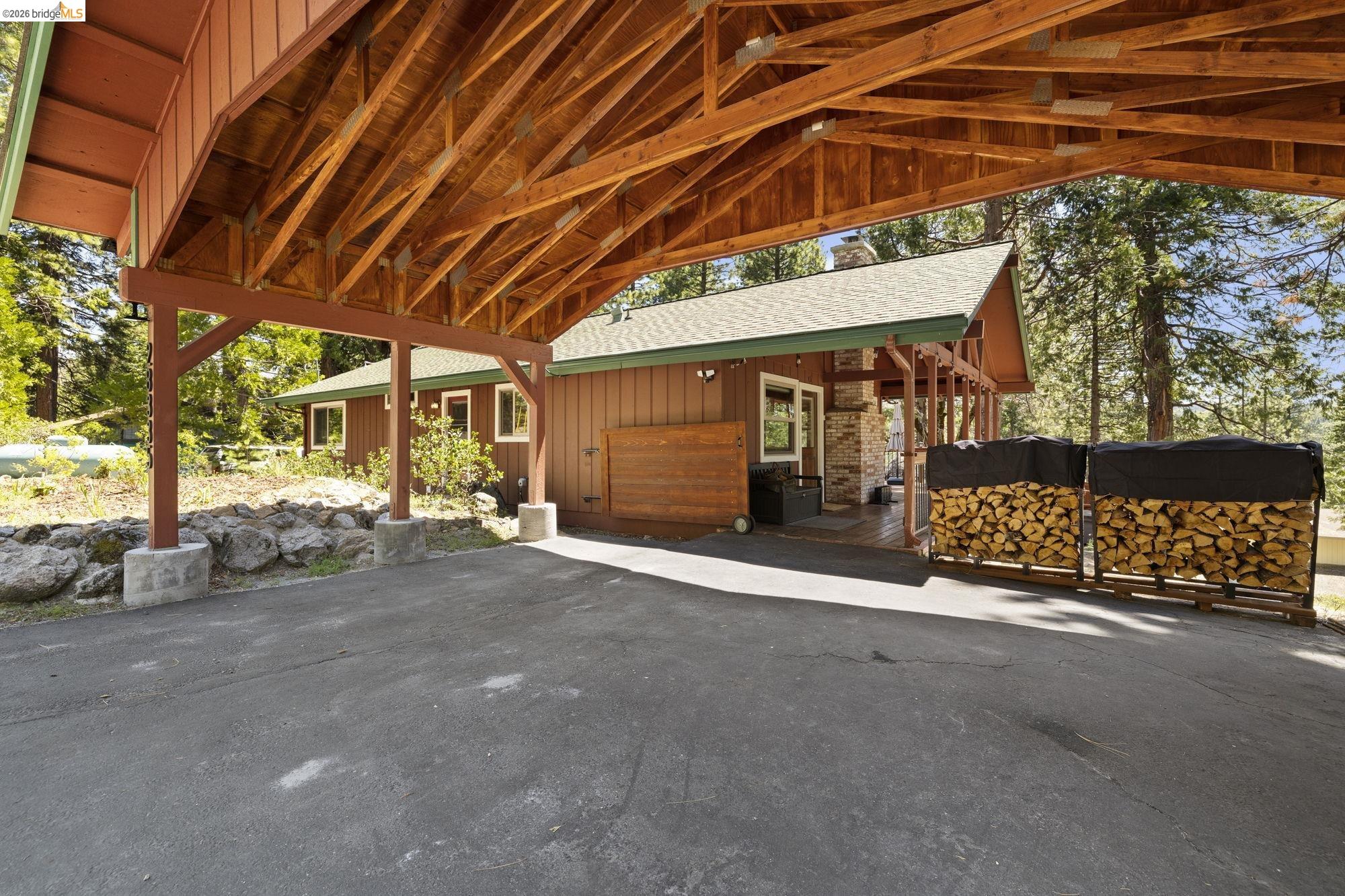 28335 Georges Dr