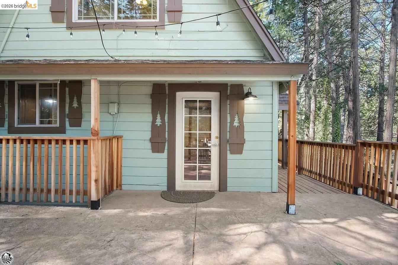 18441 Hillcrest Rd Unit: 18443 Hillcrest