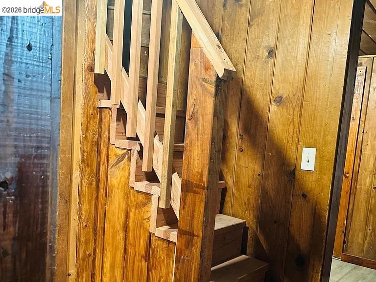 18441 Hillcrest Rd Unit: 18443 Hillcrest