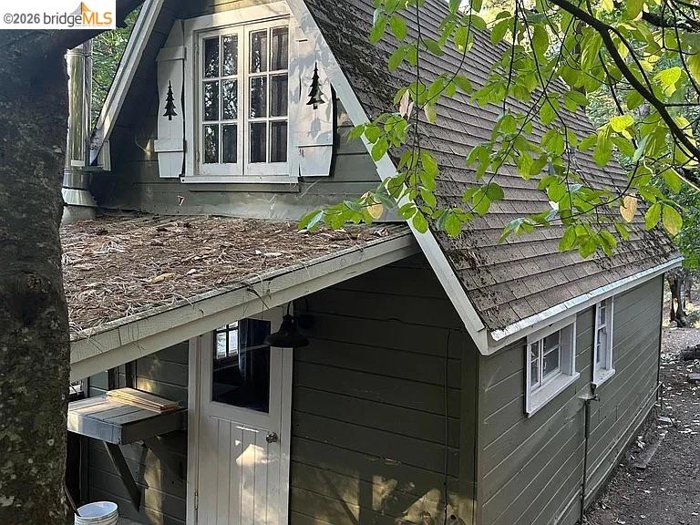 18441 Hillcrest Rd Unit: 18443 Hillcrest