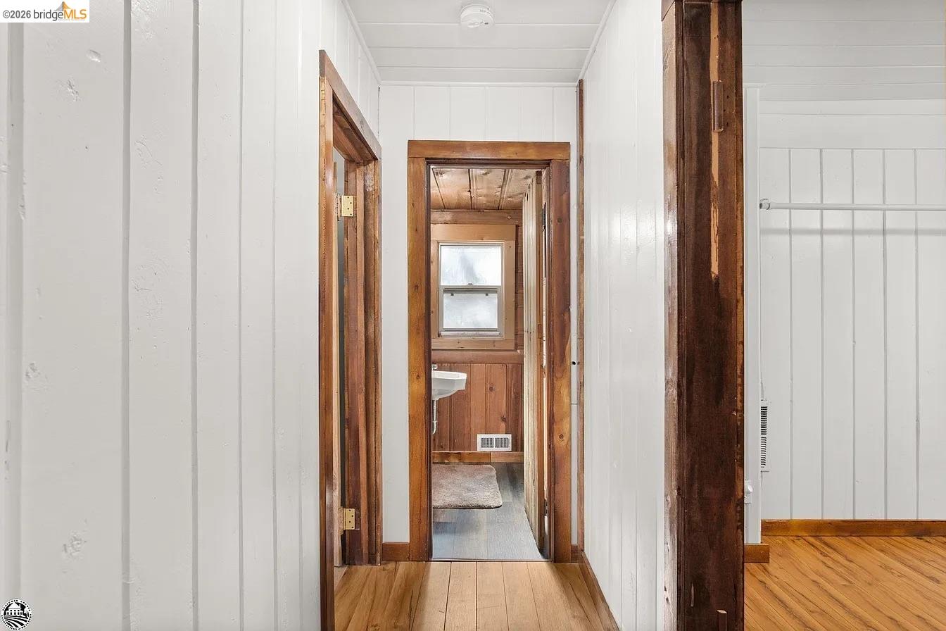 18441 Hillcrest Rd Unit: 18443 Hillcrest