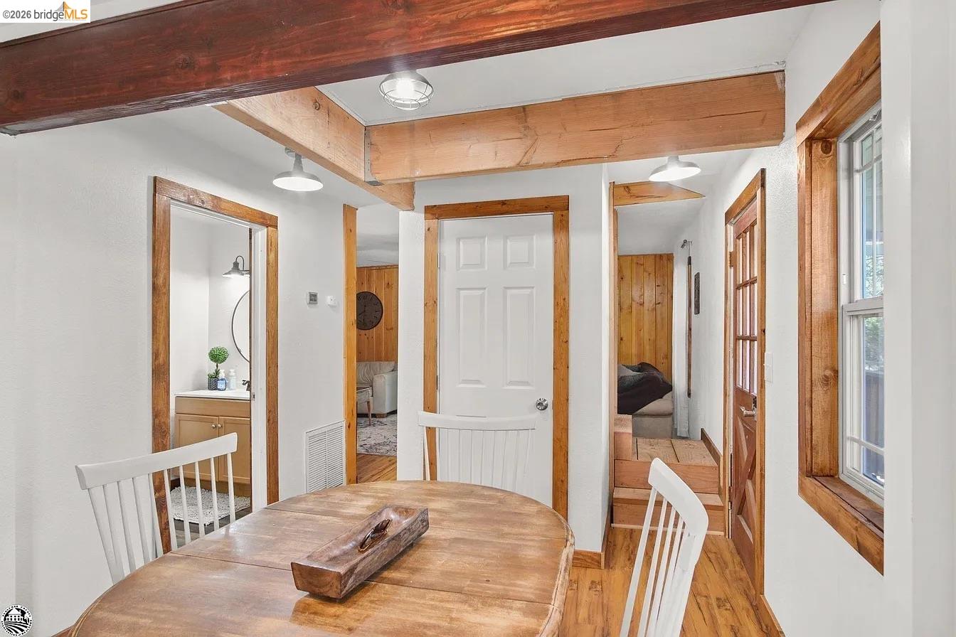 18441 Hillcrest Rd Unit: 18443 Hillcrest