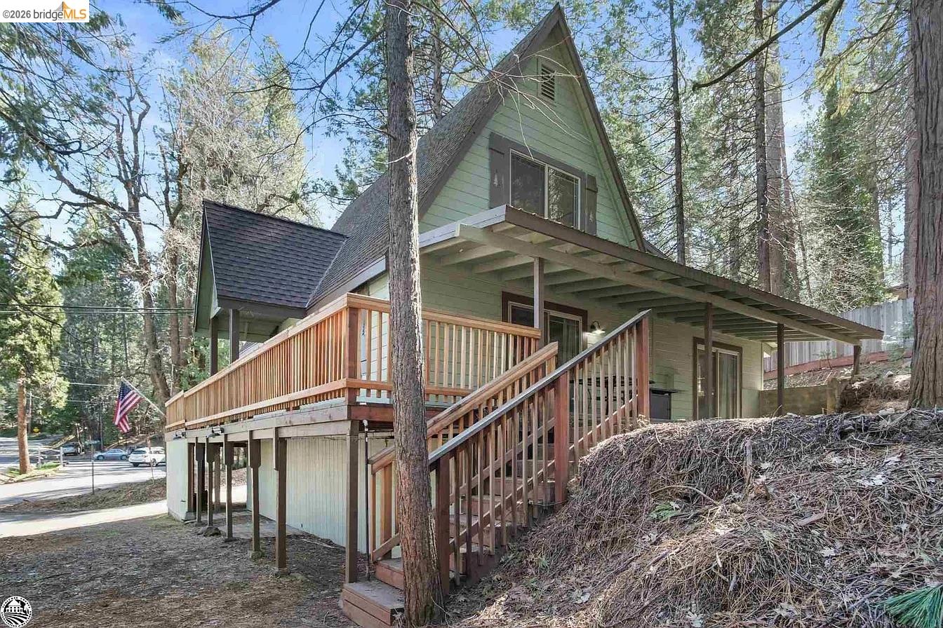 18441 Hillcrest Rd Unit: 18443 Hillcrest