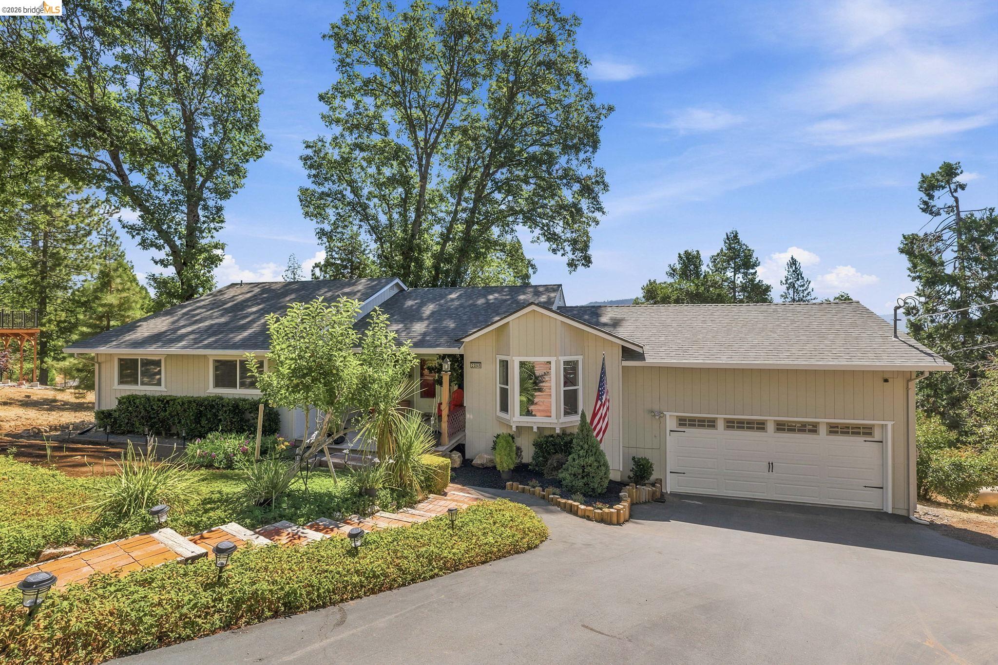 23845 Leisure Dr