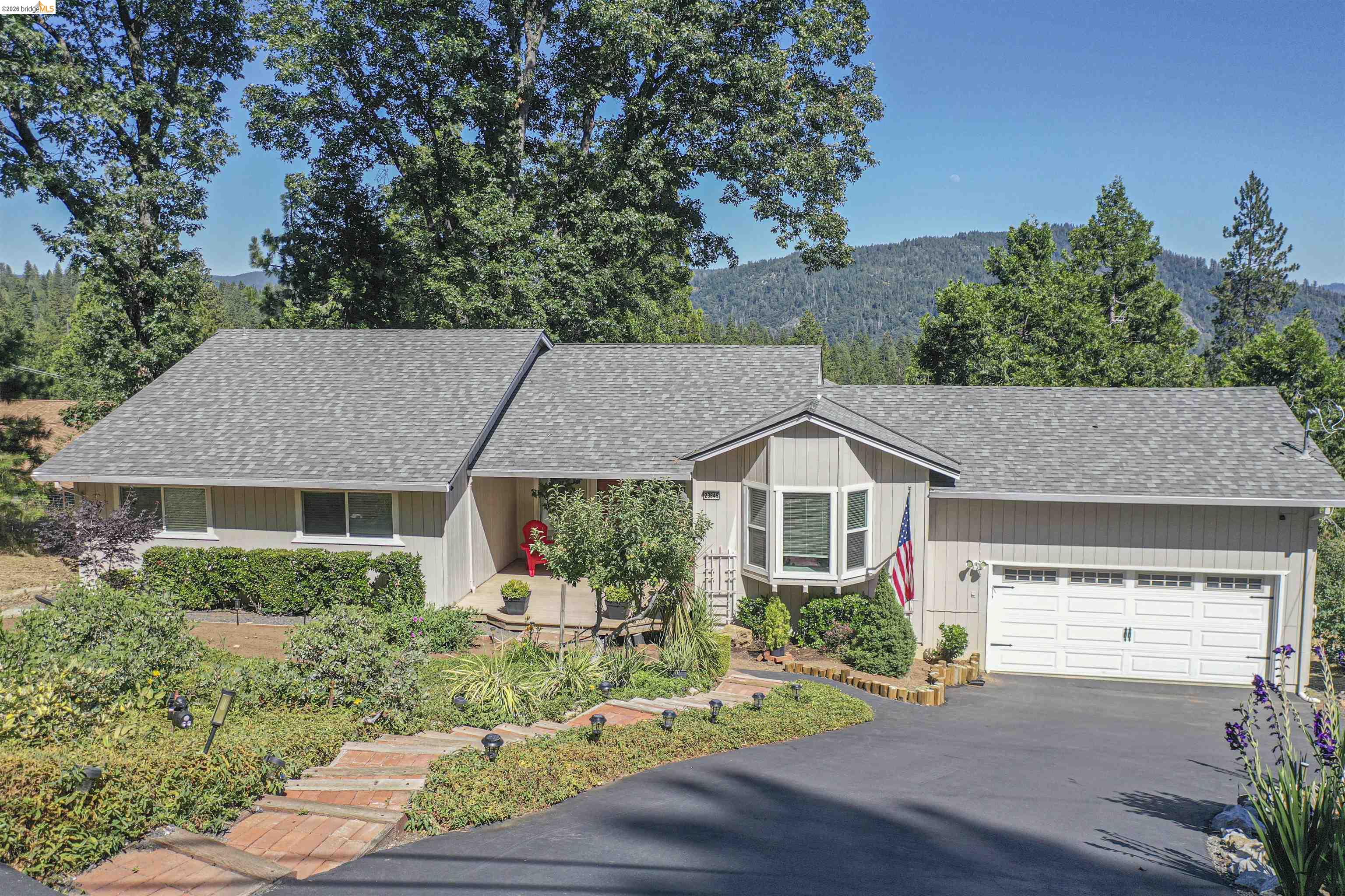 23845 Leisure Dr