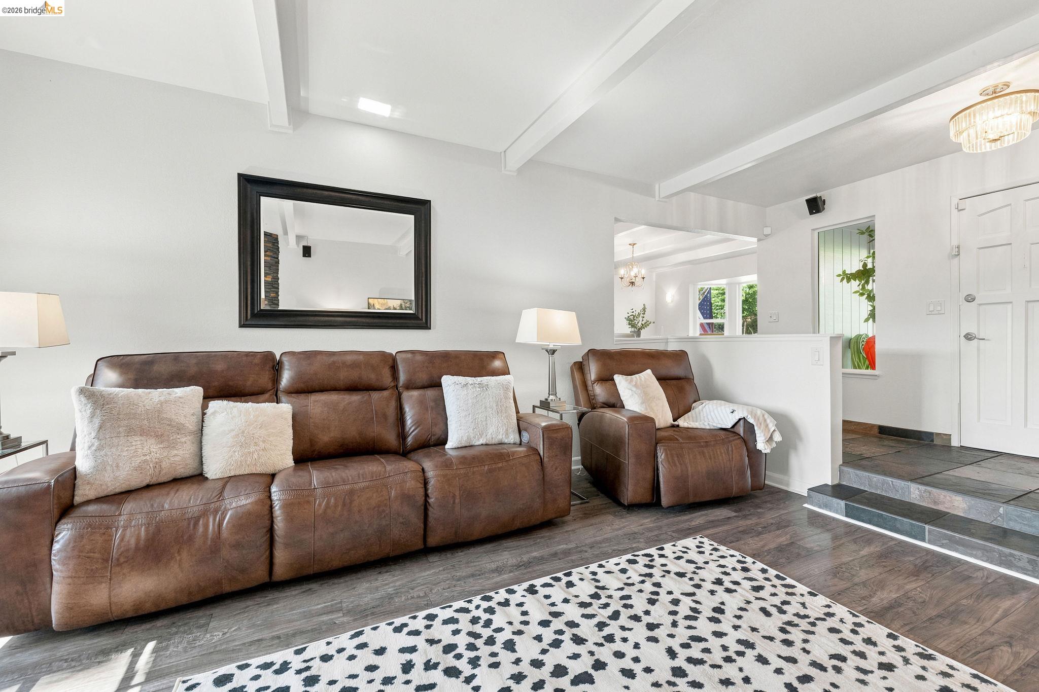 23845 Leisure Dr