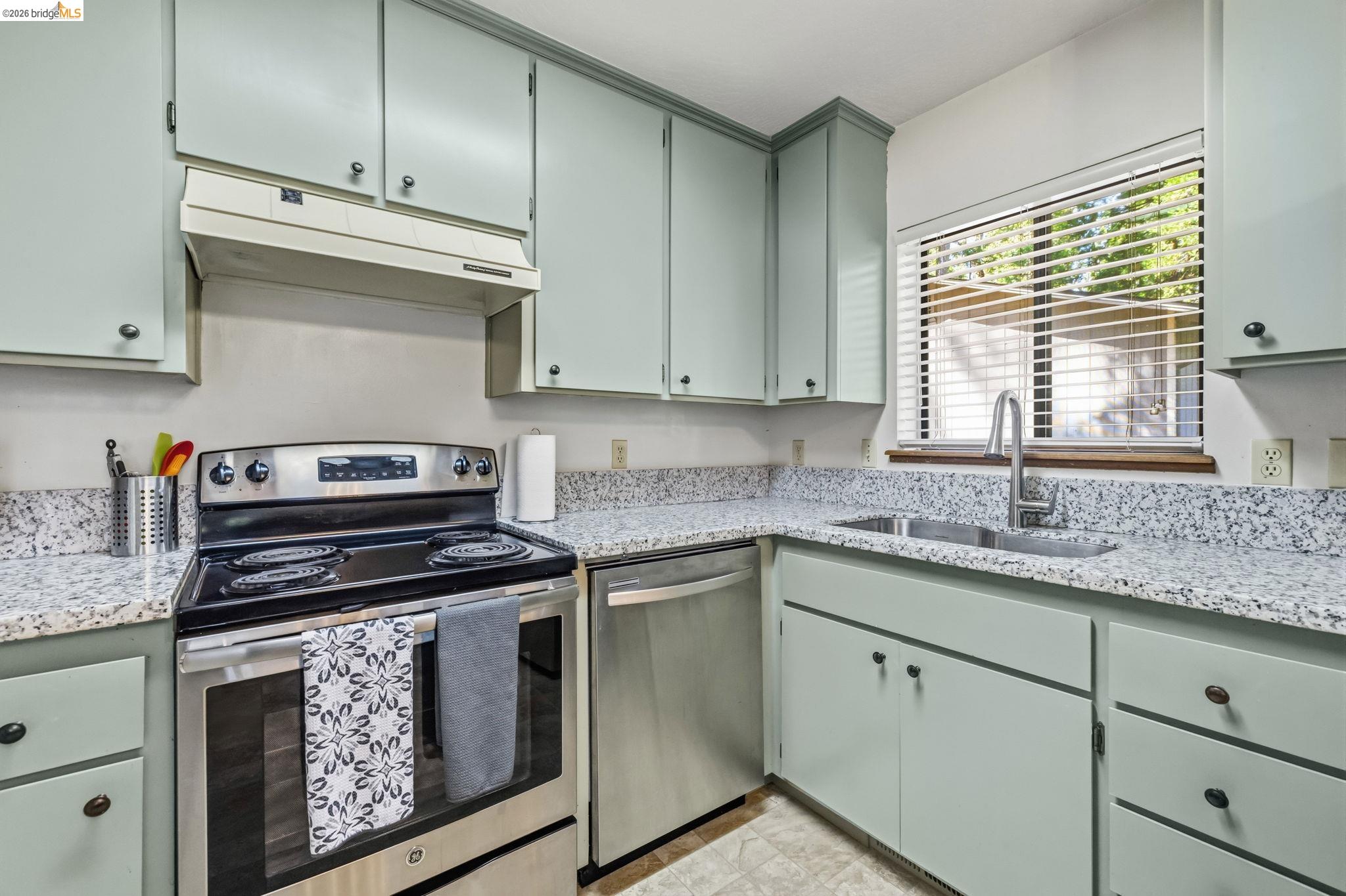 22435 Ponderosa Dr.