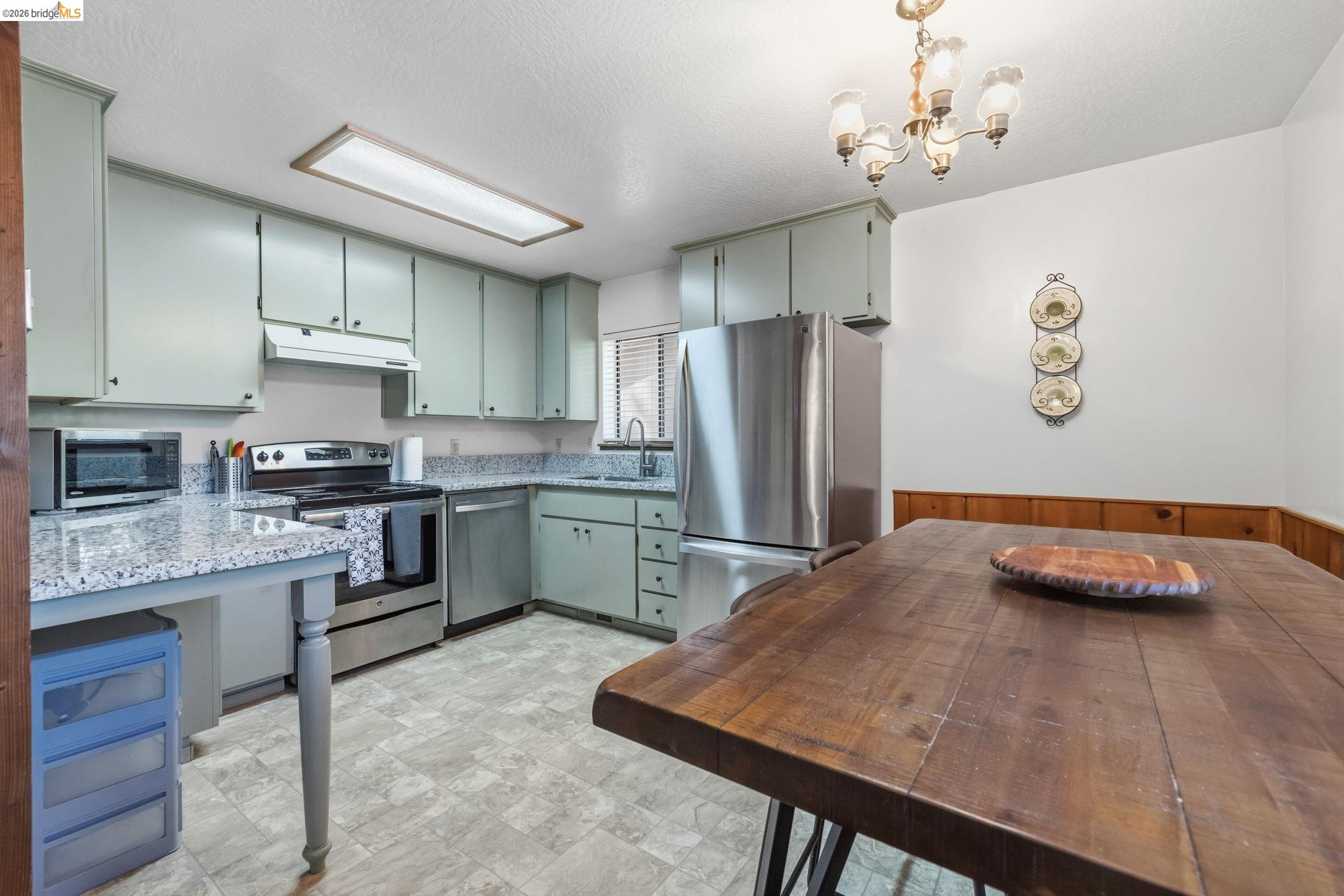 22435 Ponderosa Dr.