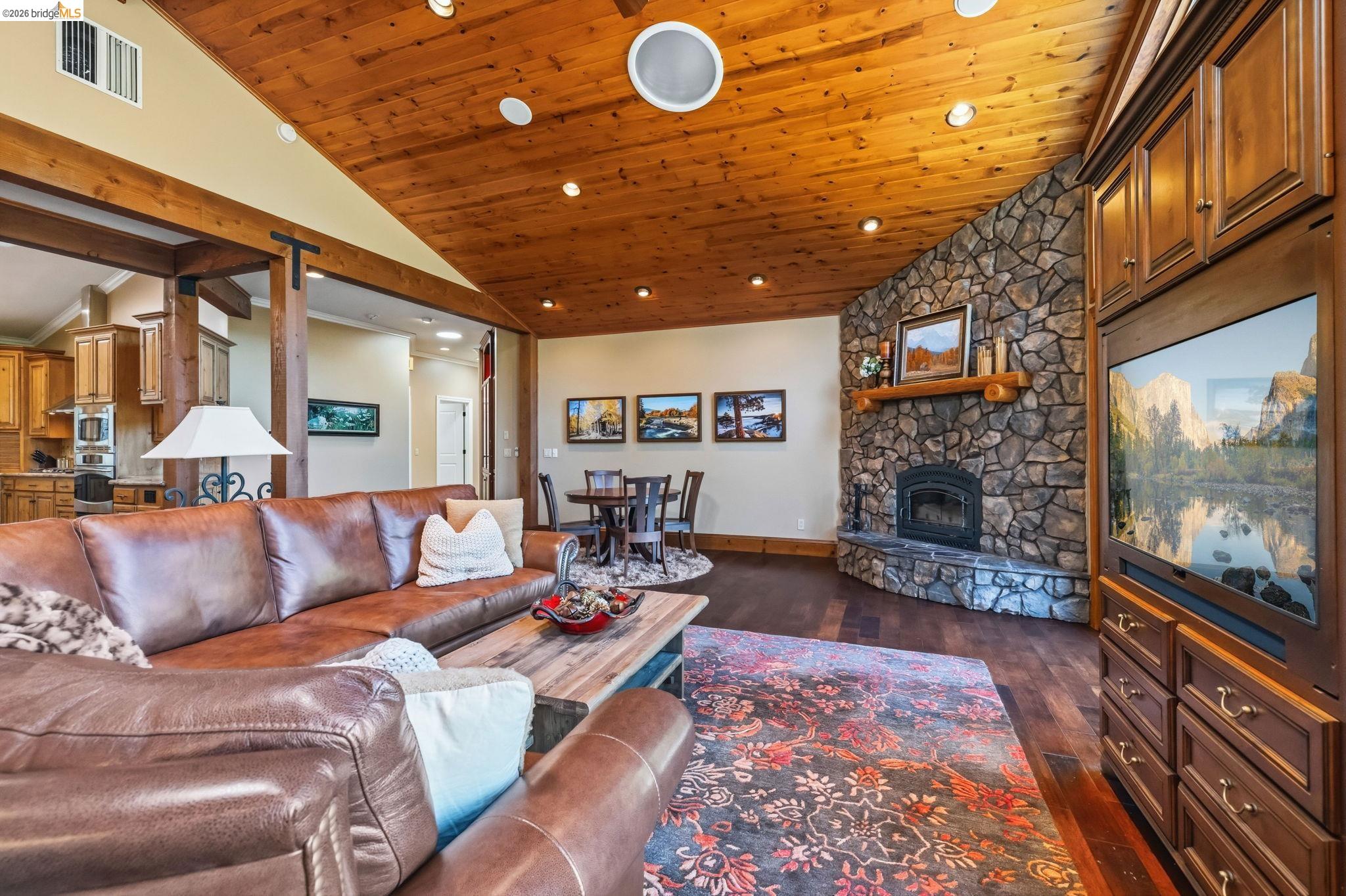 22764 Kimball Ct