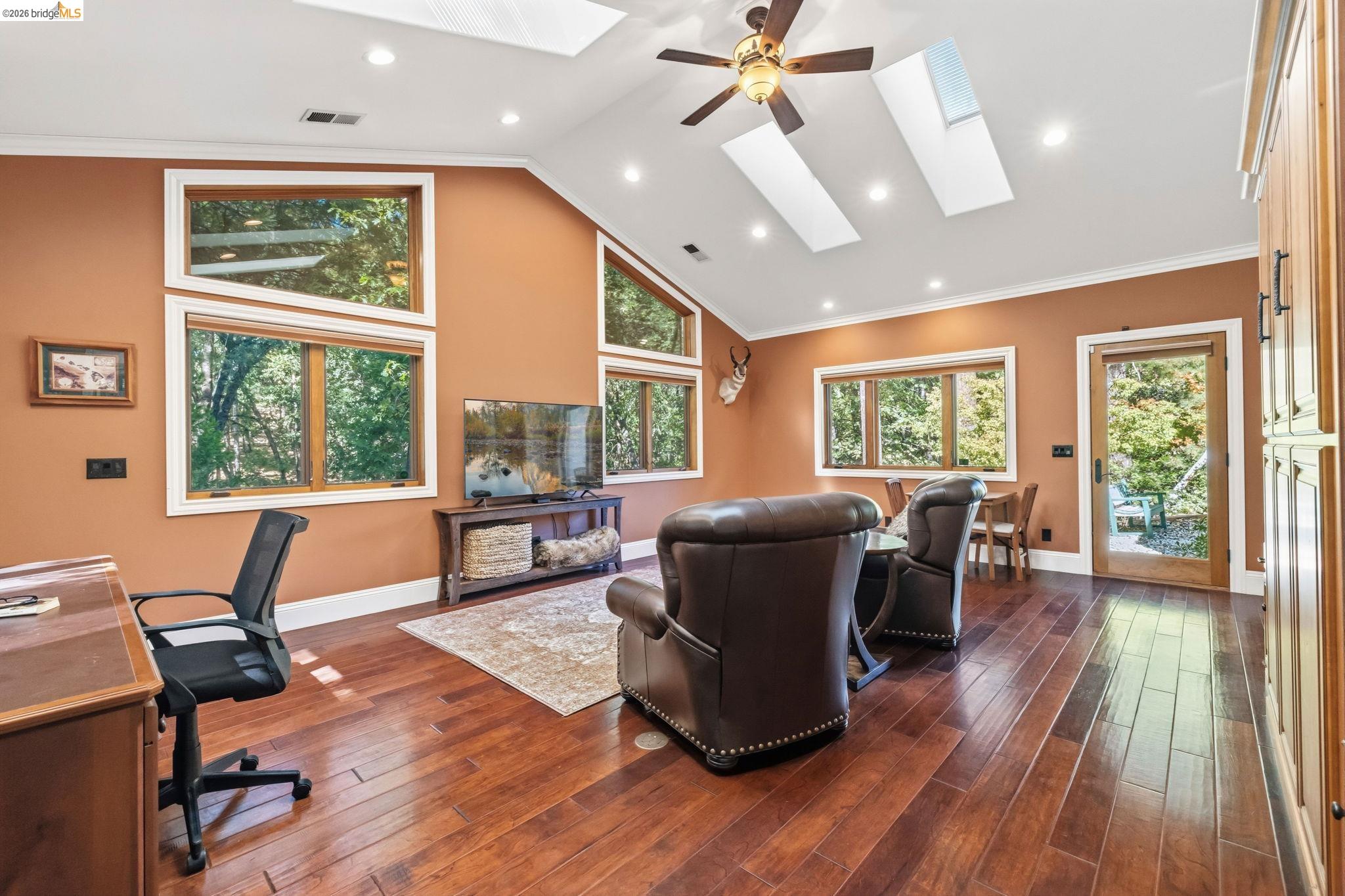 22764 Kimball Ct