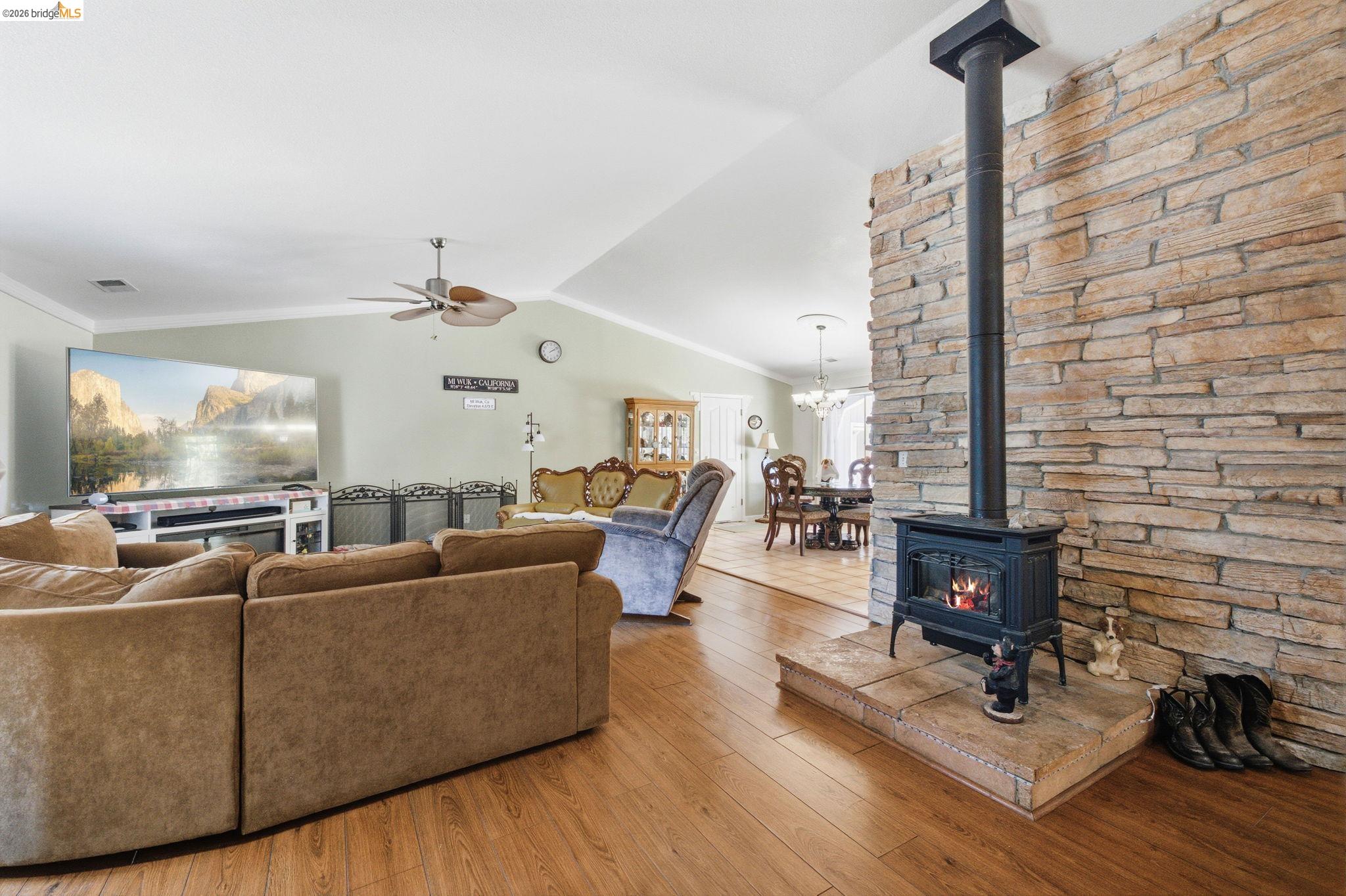 22422 Conte Ct