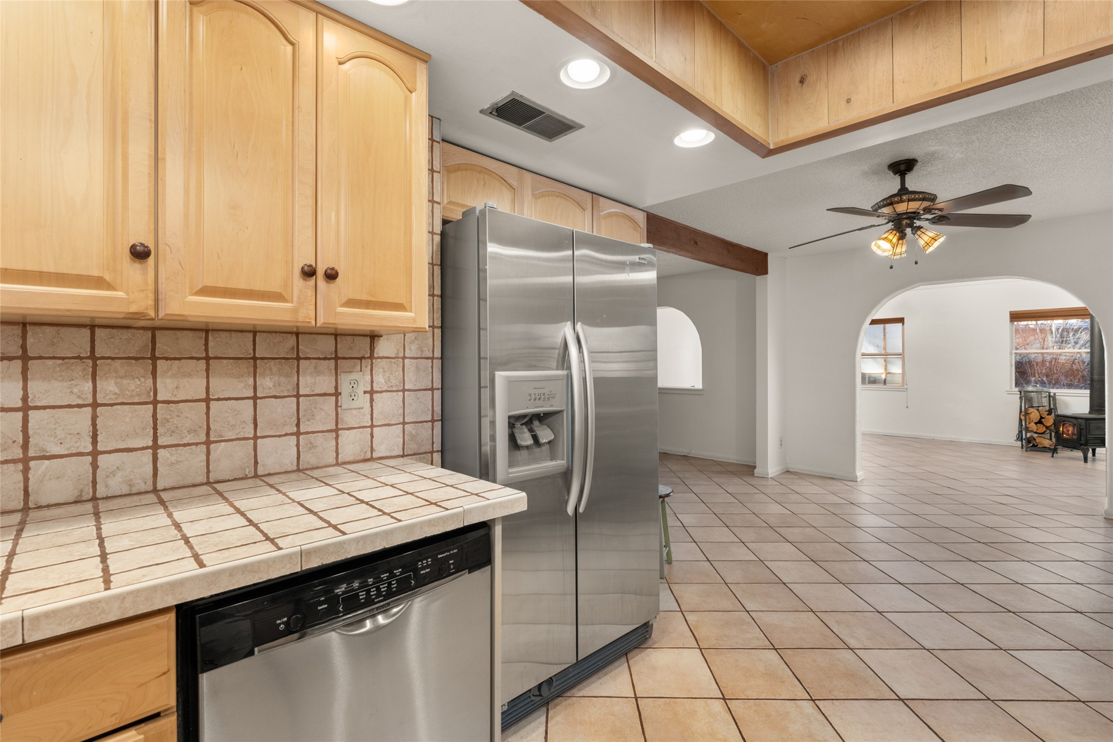 2344 Calle Reina