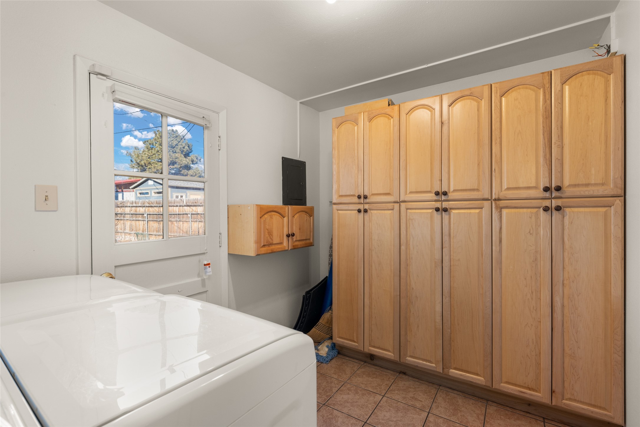 2344 Calle Reina