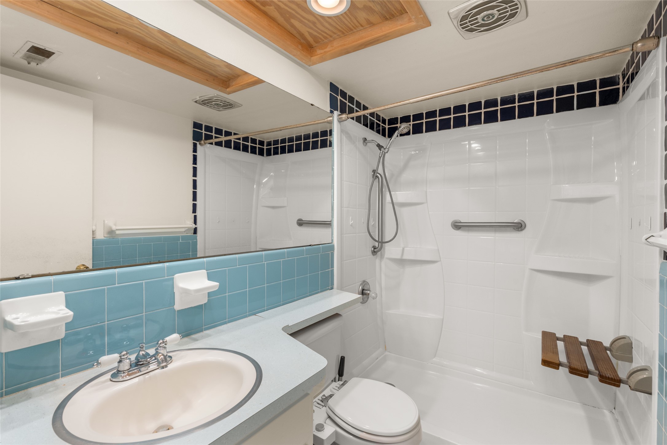 2344 Calle Reina