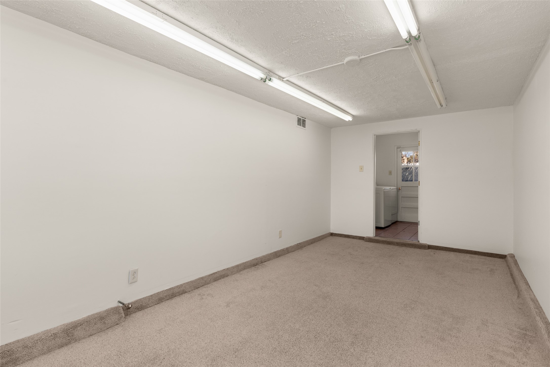 2344 Calle Reina