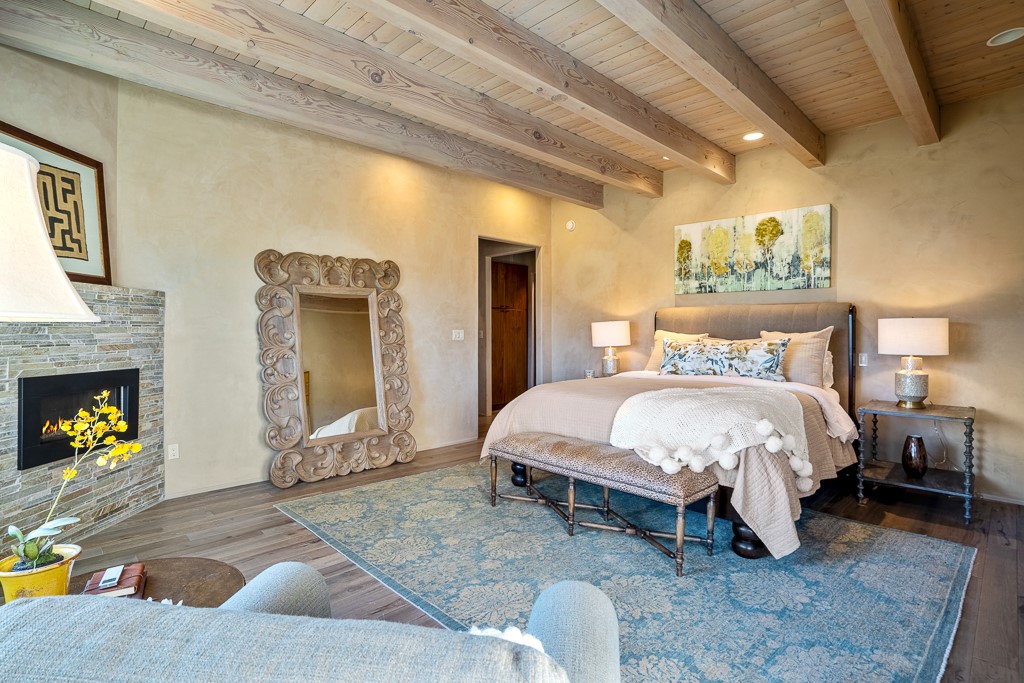 1000 Hillcrest Drive