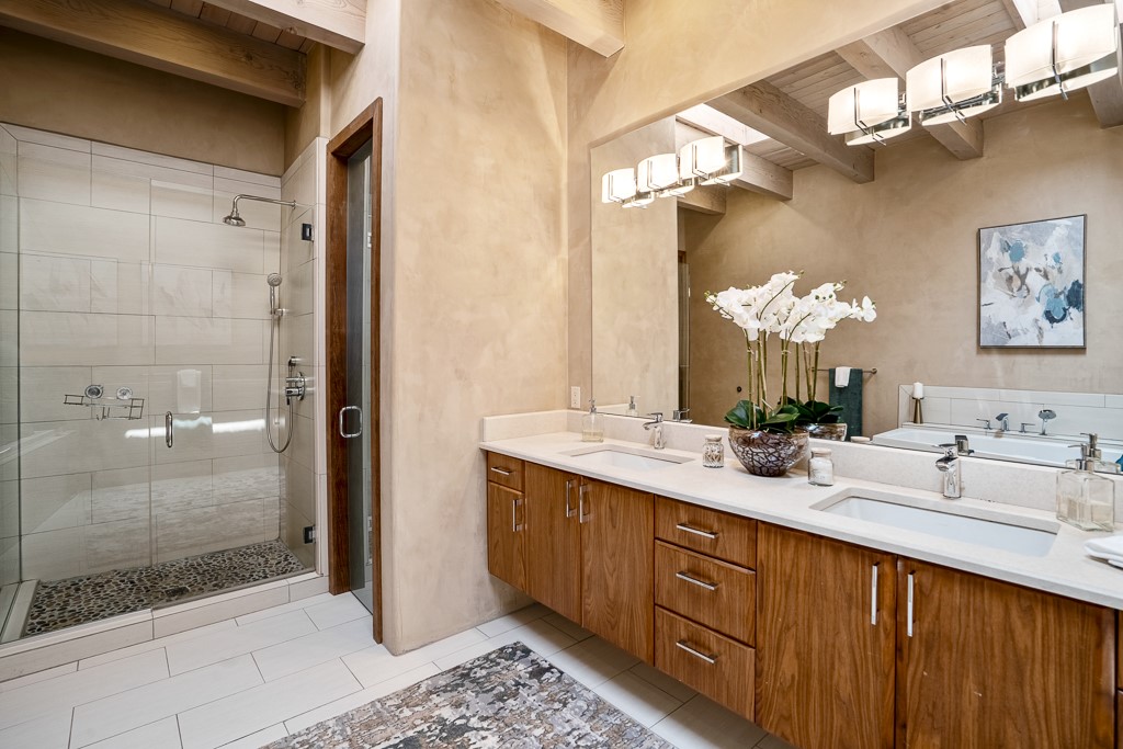 1000 Hillcrest Drive